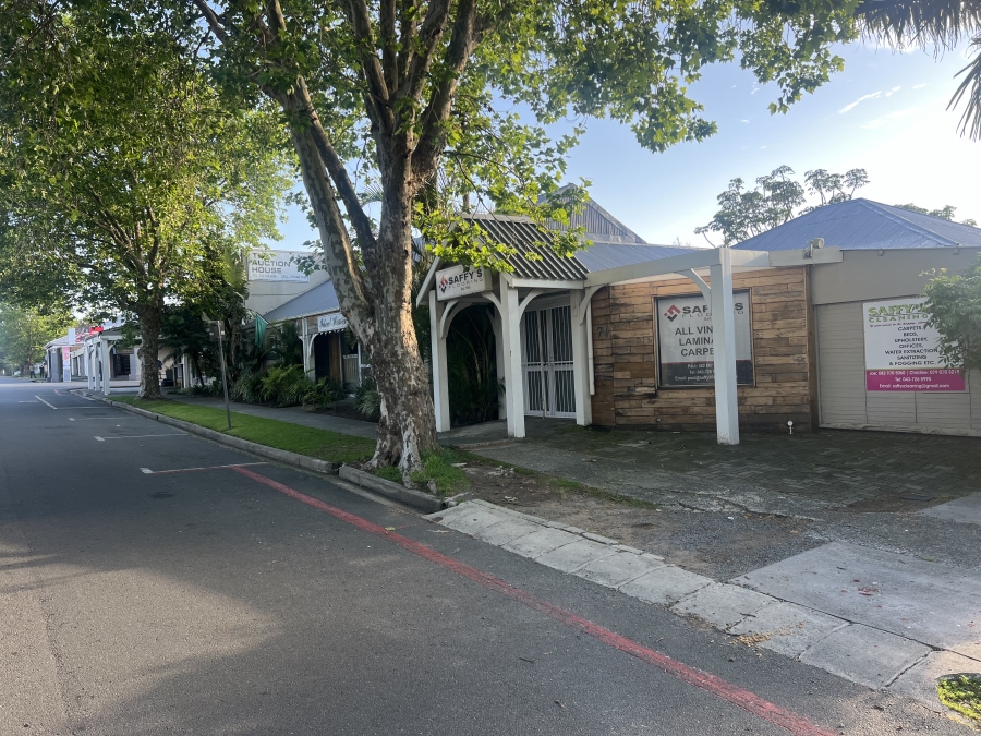 Commercial Property for Sale in Vincent Eastern Cape